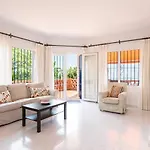 Paraisos Villa