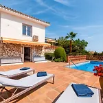Paraisos Villa