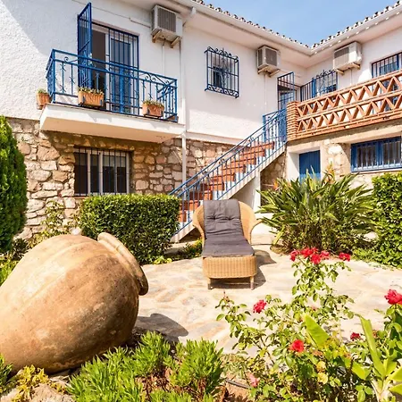 Paraisos Villa
