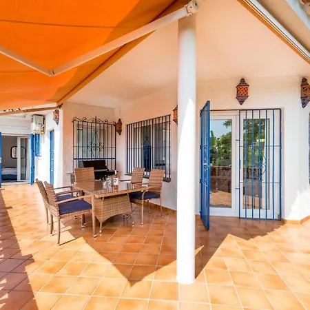 Villa Paraisos